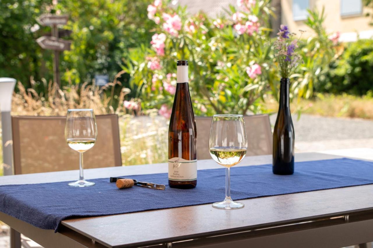 Gaestezimmer Im Weingut Wolf 그로스카를바흐 외부 사진