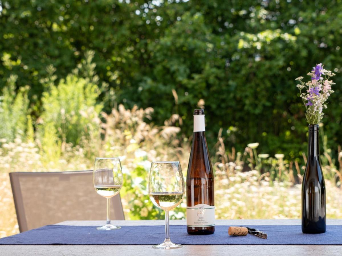 Gaestezimmer Im Weingut Wolf 그로스카를바흐 외부 사진