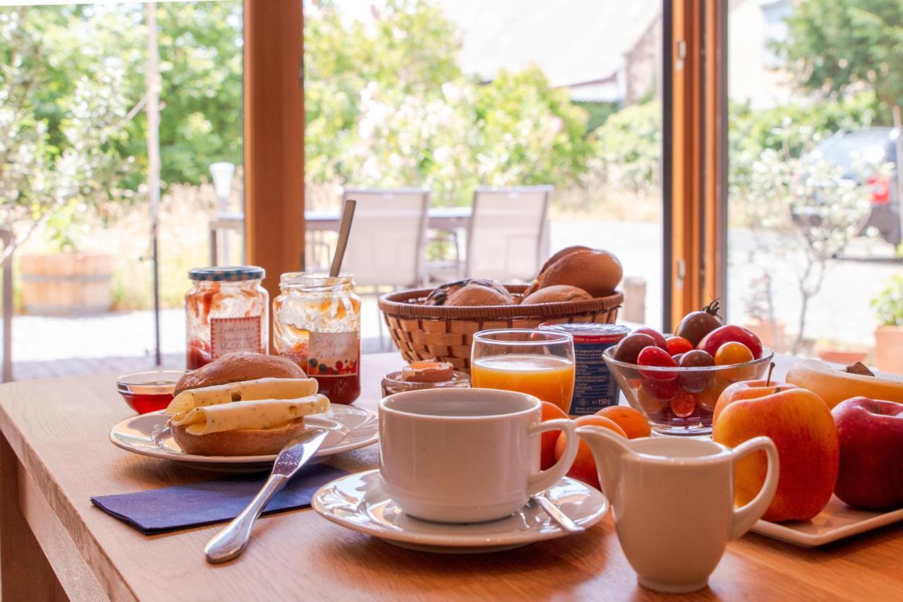 Gaestezimmer Im Weingut Wolf 그로스카를바흐 외부 사진