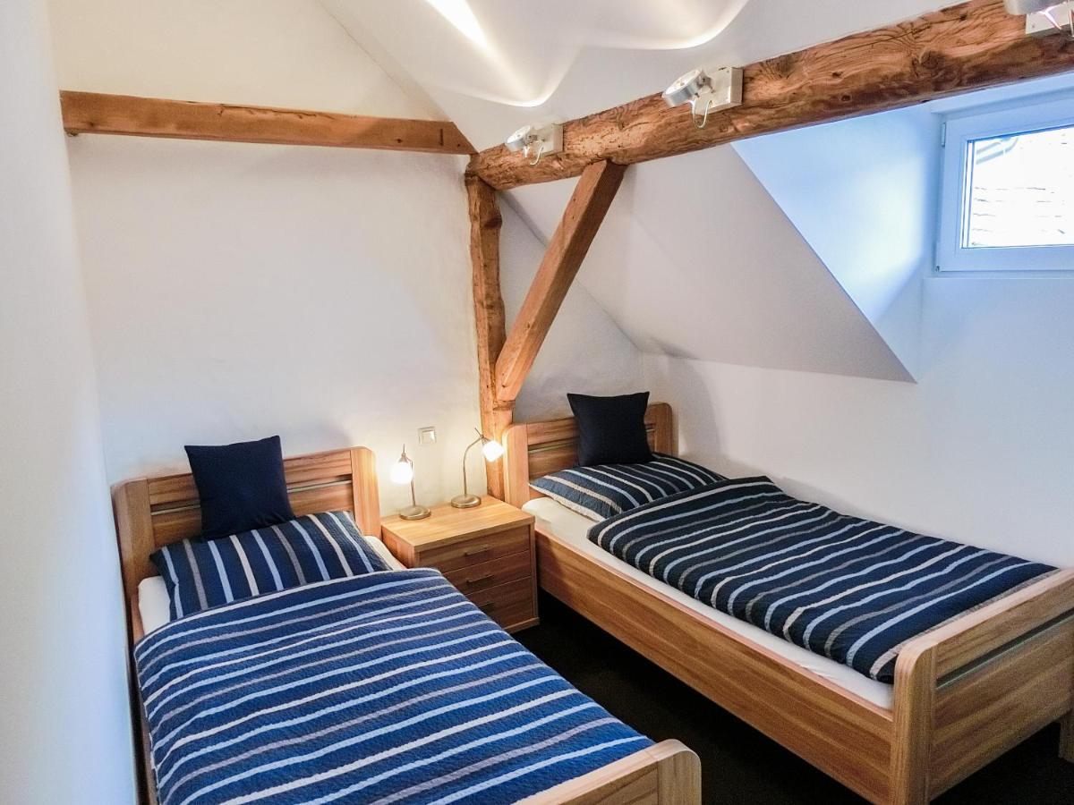 Gaestezimmer Im Weingut Wolf 그로스카를바흐 외부 사진